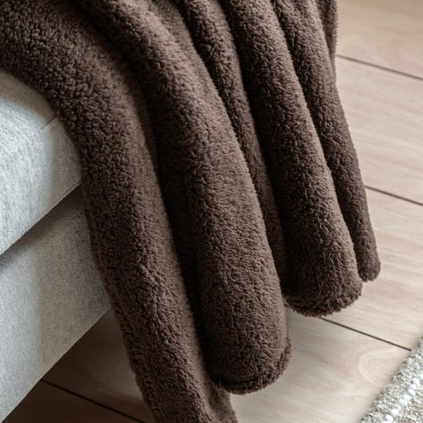 Kilburn & Scott Teddy Fleece Throw - Chocolate